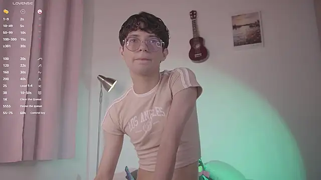 Snapshot of simonbane01 chatting on 02.05.26 simonbane01 online show from 02.05.26