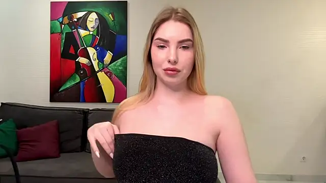 Snapshot of DannaCelisss chatting on 12.27.24 DannaCelisss online show from 12.27.24