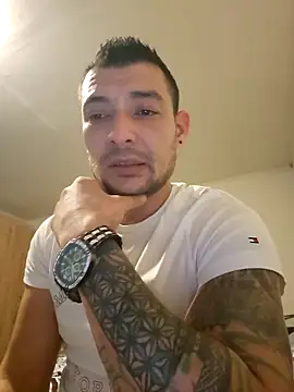 Zoltanioan26 online show from 12.17.25