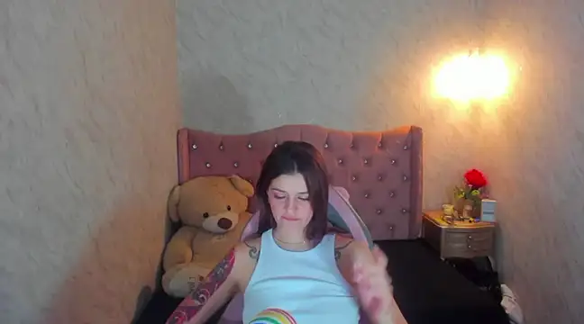 Snapshot of LiaHarryis chatting on 02.16.25 LiaHarryis online show from 02.16.25