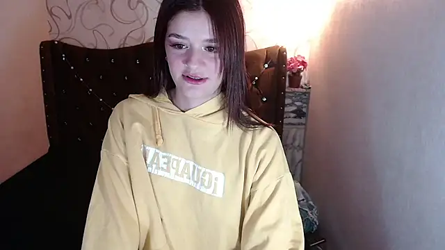 Snapshot of LiaHarryis chatting on 02.25.25 LiaHarryis online show from 02.25.25