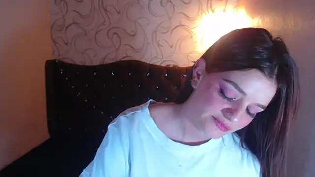 Snapshot of LiaHarryis chatting on 02.26.25 LiaHarryis online show from 02.26.25