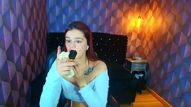 Snapshot of LiaHarryis chatting on 09.27.25 LiaHarryis online show from 09.27.25