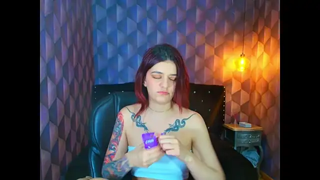 Snapshot of LiaHarryis chatting on 10.12.25 LiaHarryis online show from 10.12.25