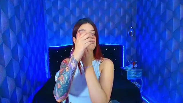 Snapshot of LiaHarryis chatting on 12.04.25 LiaHarryis online show from 12.04.25