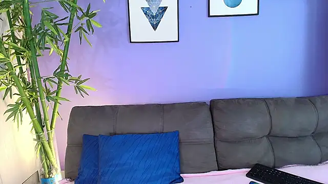 cinnamon kyla online show from 03.02.25