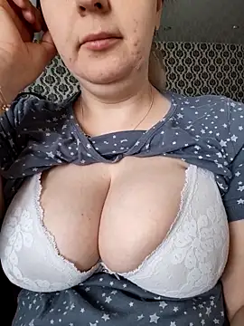 Lady nice cat online show from 12.15.25