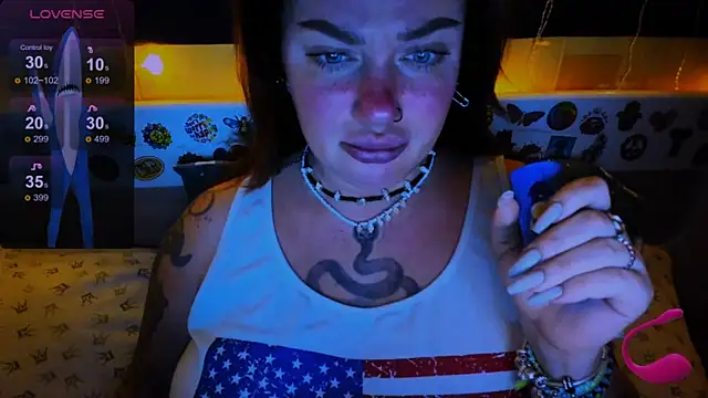 EllieOz online show from 01.12.25