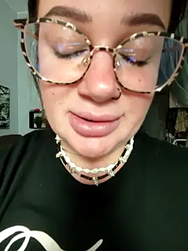 EllieOz online show from 10.01.25