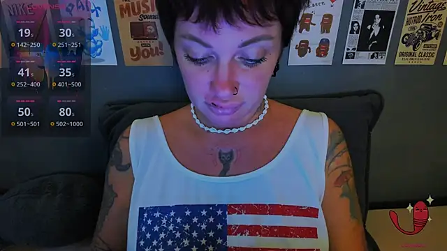 Snapshot of EllieOz chatting on 06.29.26 EllieOz online show from 06.29.26