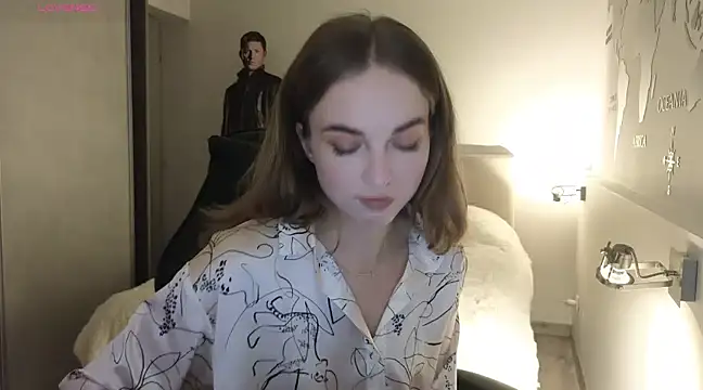 Miss Aliannaa online show from 01.12.25