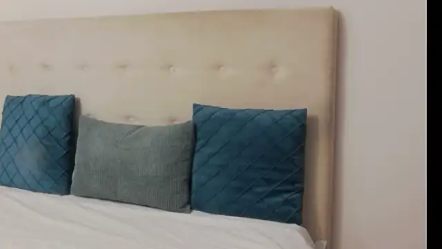 CassieHilton online show from 09.25.25