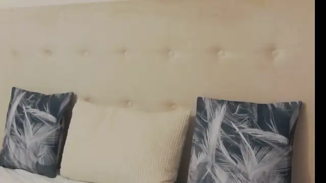 CassieHilton online show from 10.10.25