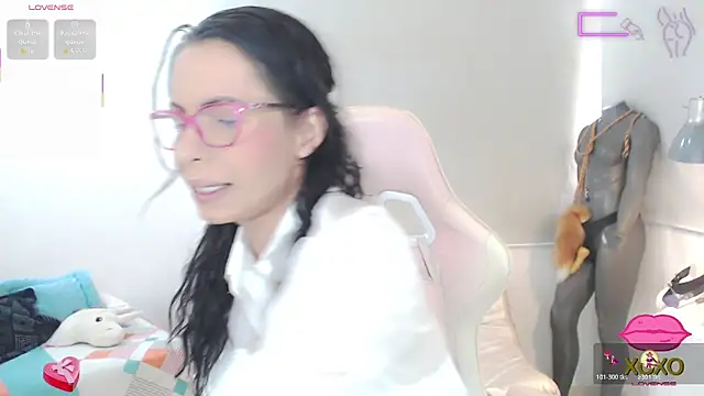 sasha mom69  online show from 10.19.25