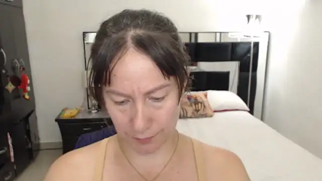 Snapshot of CATRINA-83 chatting on 01.15.26 CATRINA-83 online show from 01.15.26