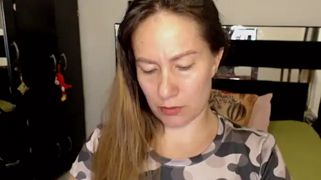 Snapshot of CATRINA-83 chatting on 02.04.26 CATRINA-83 online show from 02.04.26