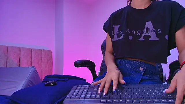 Snapshot of arl_chloee chatting on 02.09.26 arl chloee online show from 02.09.26