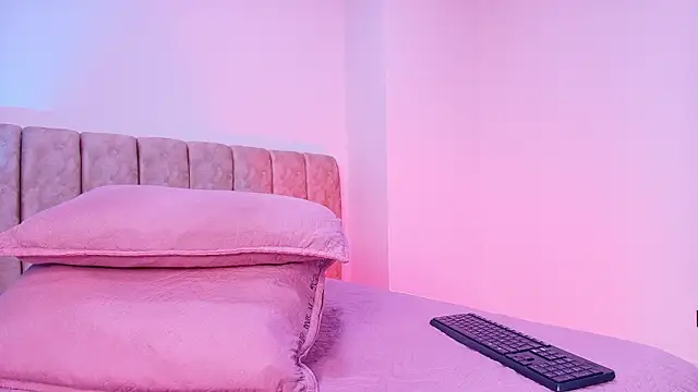 Snapshot of arl_chloee chatting on 02.20.26 arl chloee online show from 02.20.26