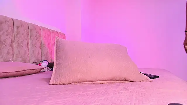 Snapshot of arl_chloee chatting on 03.01.26 arl chloee online show from 03.01.26