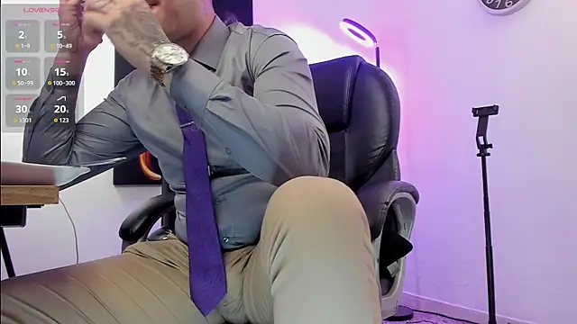 Nicolas Fellener online show from 11.08.25