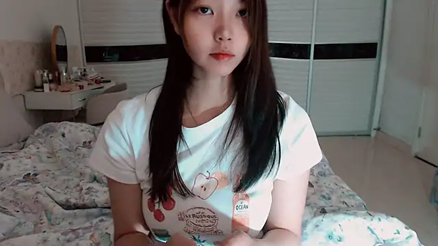 Snapshot of -Lucky_Girl chatting on 06.04.26 -Lucky Girl online show from 06.04.26