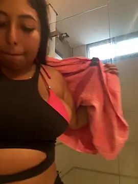 emmyjhonson07 online show from 03.21.25