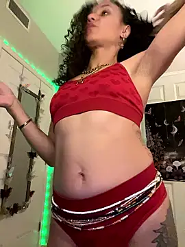 Snapshot of _Neeka_ chatting on 01.18.26 Neeka online show from 01.18.26