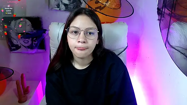 SamanthaRoldaan online show from 10.21.25