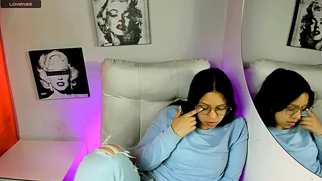 SamanthaRoldaan online show from 04.18.26