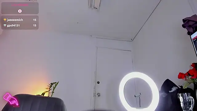 JordanSmiith  online show from 02.18.25