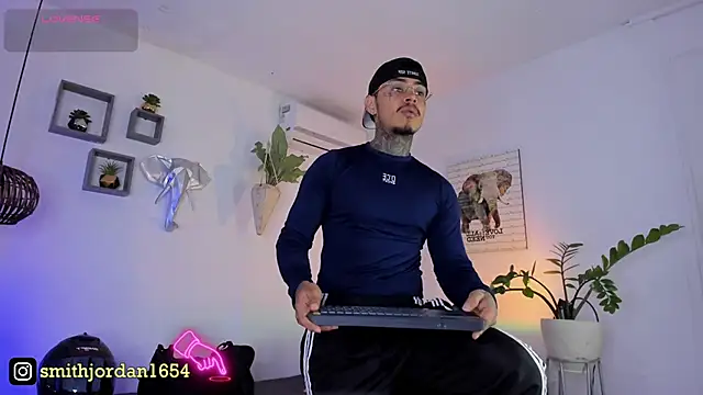 JordanSmiith  online show from 03.17.25