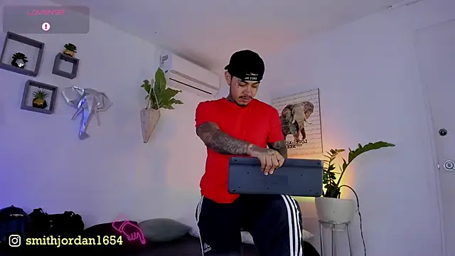 JordanSmiith  online show from 03.18.25