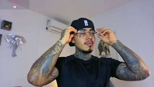 JordanSmiith  online show from 12.22.25