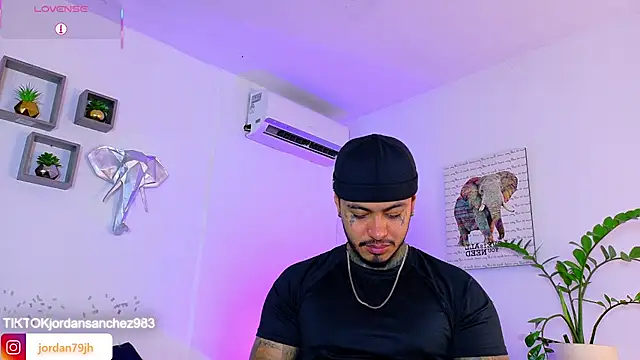 Snapshot of JordanSmiith_ chatting on 06.20.26 JordanSmiith online show from 06.20.26