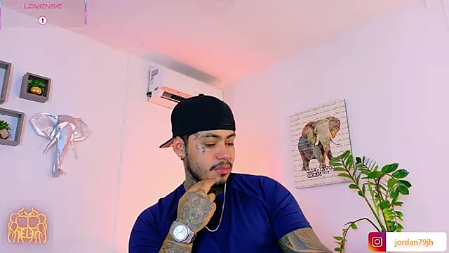 Snapshot of JordanSmiith_ chatting on 06.25.26 JordanSmiith online show from 06.25.26