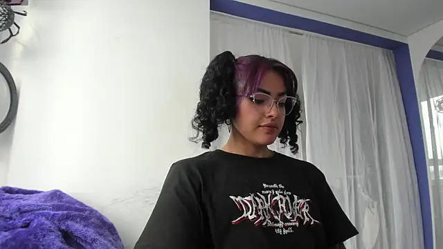 witchviolet online show from 03.17.25