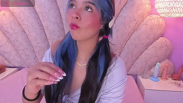 chloe watson  online show from 02.13.25