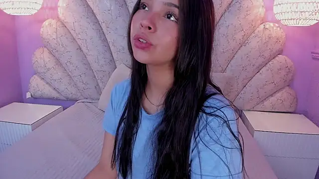 chloe watson  online show from 03.20.25