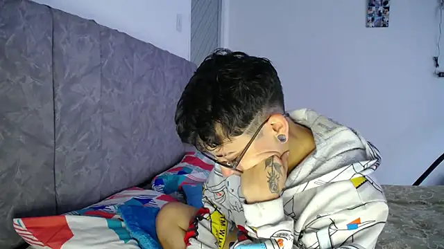 linda 33 online show from 02.17.26