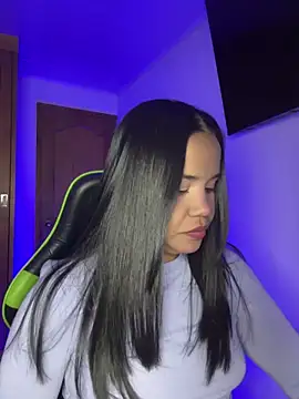 leila 22 online show from 03.30.26