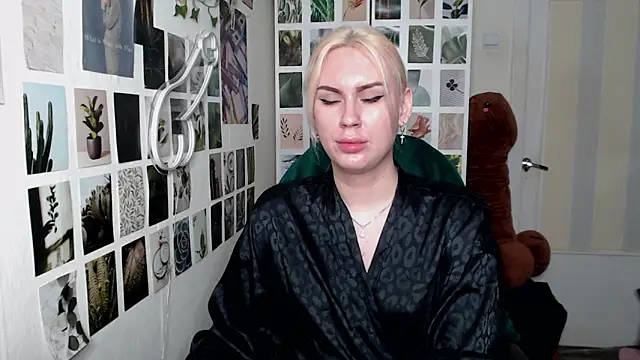 CapriScorpion online show from 10.15.25