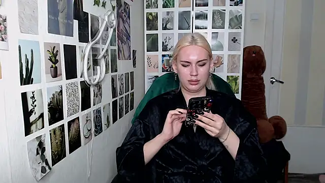 CapriScorpion online show from 10.17.25