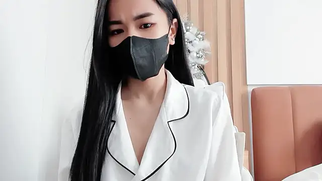 Lita-Julia online show from 01.04.25