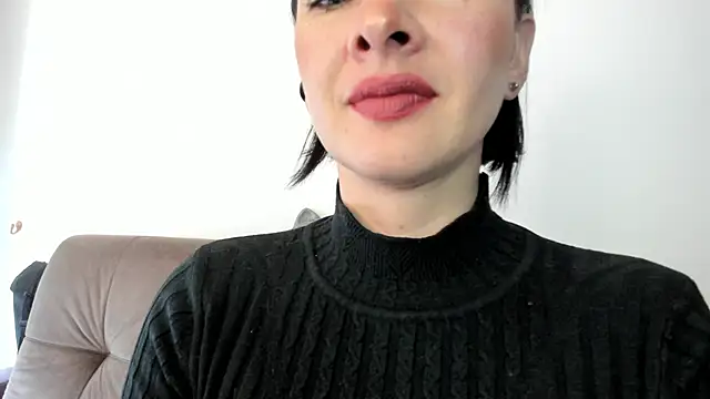 Snapshot of queen_fetish chatting on 01.13.25 queen fetish online show from 01.13.25
