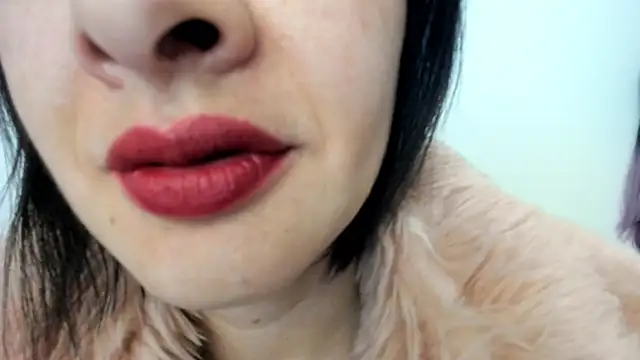 Snapshot of queen_fetish chatting on 01.24.25 queen fetish online show from 01.24.25