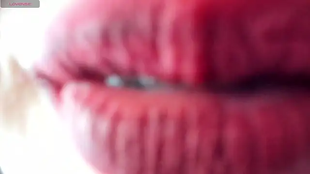 Snapshot of queen_fetish chatting on 02.12.25 queen fetish online show from 02.12.25