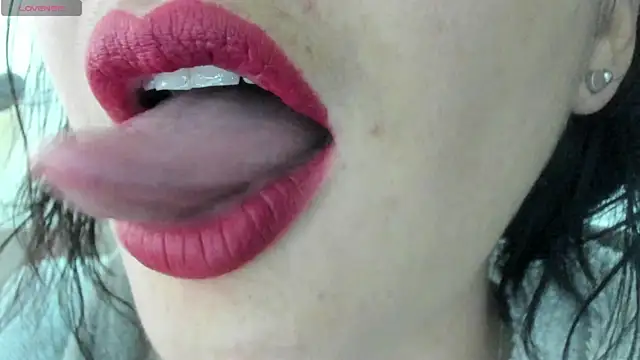 Snapshot of queen_fetish chatting on 03.04.25 queen fetish online show from 03.04.25