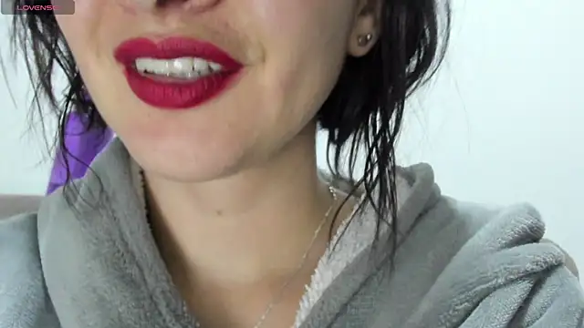 Snapshot of queen_fetish chatting on 03.04.25 queen fetish online show from 03.04.25