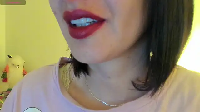 Snapshot of queen_fetish chatting on 09.18.25 queen fetish online show from 09.18.25