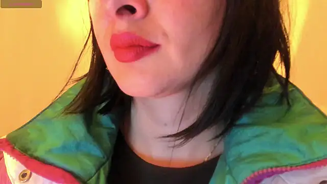 Snapshot of queen_fetish chatting on 10.05.25 queen fetish online show from 10.05.25